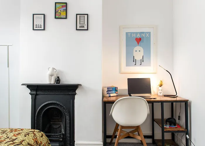 New Spacious And Bright House-parking-by Fabaccommodation Bristol