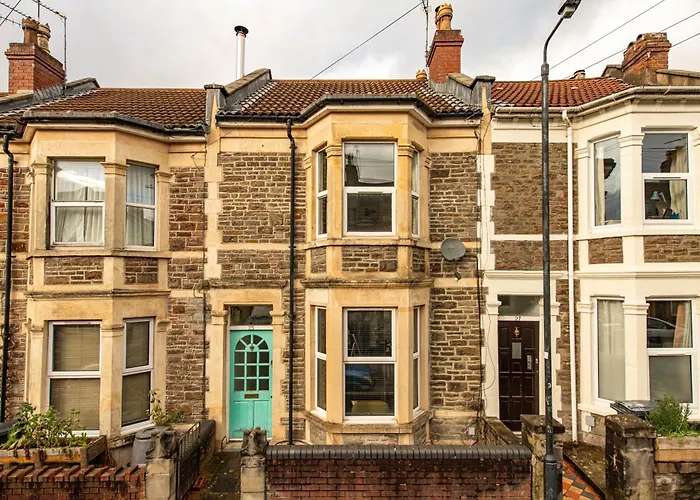 New Spacious And Bright House-parking-by Fabaccommodation Ferienhaus